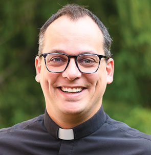 Fr Anastasios Kousoulas Chooses Select International Tours