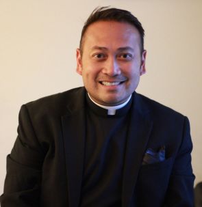 Fr. Leo Patalinghug Chooses Select International Tours