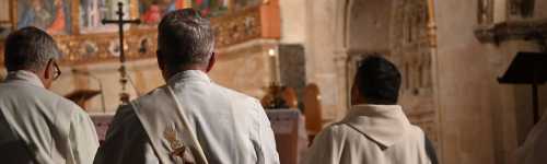 Daily Mass and Prayer with Select International Tours